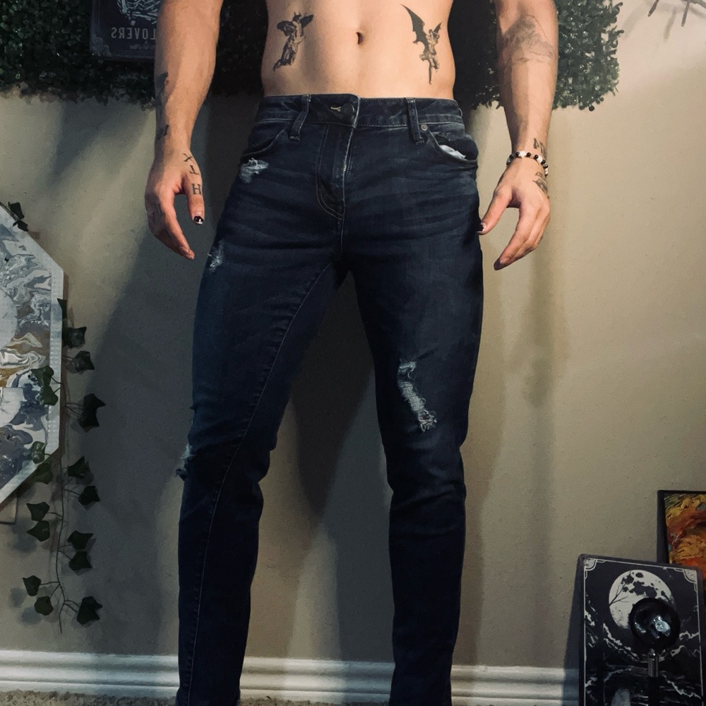 American Eagle 29x32 Ripped Skinny jeans